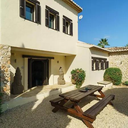 Villa Los Drossos 10 Pax